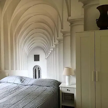 Villamonestevole501 בית הארחה 4*