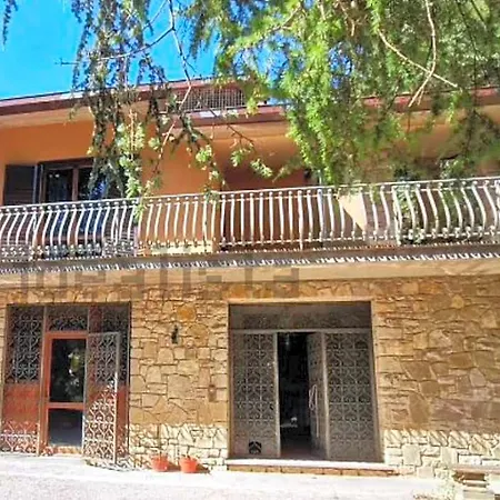 Villamonestevole501 בית הארחה